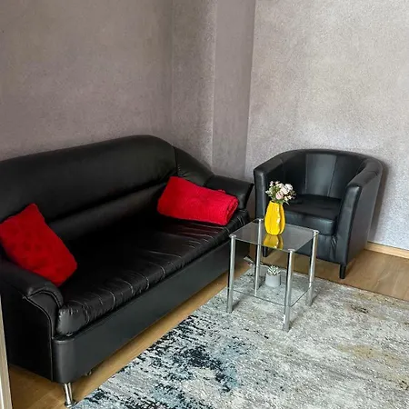 Centre Apartment, Metro, Netflix And Wi-fi